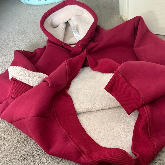 Amazon Essentials Red Fleece-lined Hoodie - Picture 3 of 4